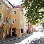Hotel Olevi Residents