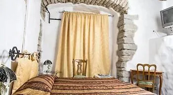 Olevi Residents Hotell 3*