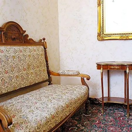 Hotel Olevi Residents