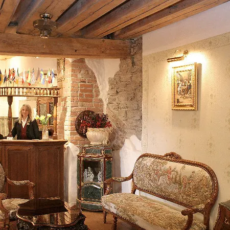 Olevi Residents Hotel 3*